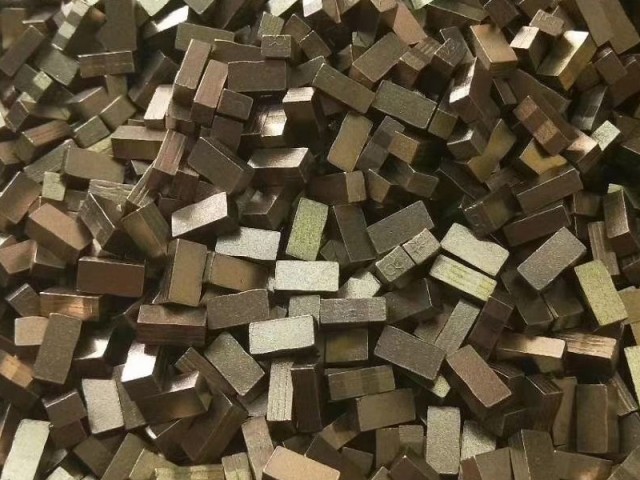 Mining Blade Segment